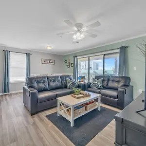https://beach-bella-3br-condo-private-beach-access.hotels-destin.com